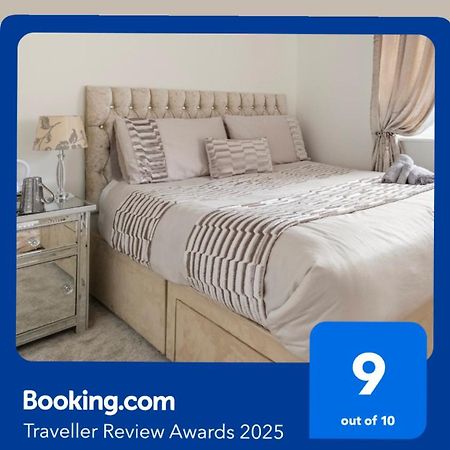 Chudleigh Fullers Modern And Stylish Room מראה חיצוני תמונה