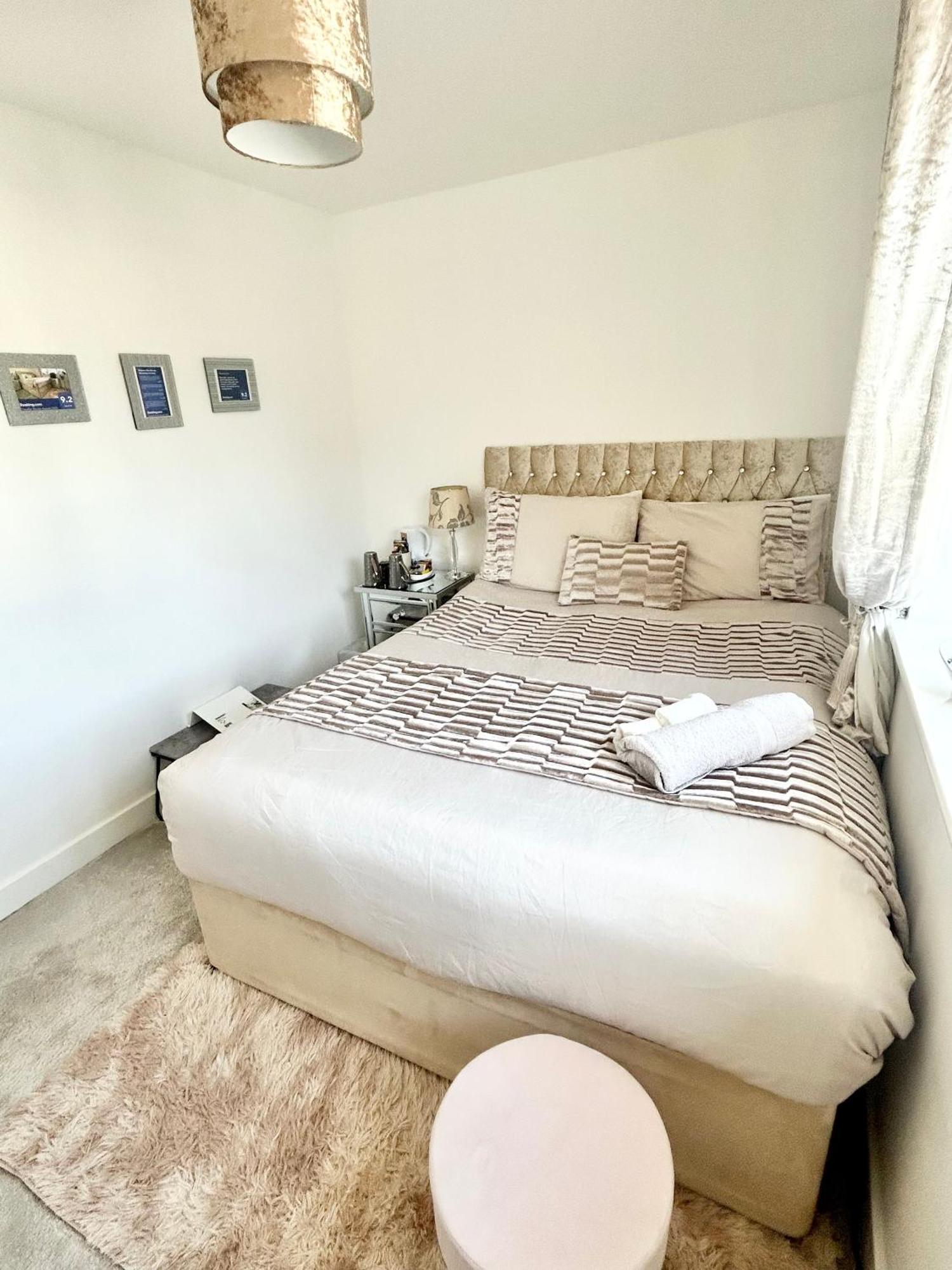 Chudleigh Fullers Modern And Stylish Room מראה חיצוני תמונה